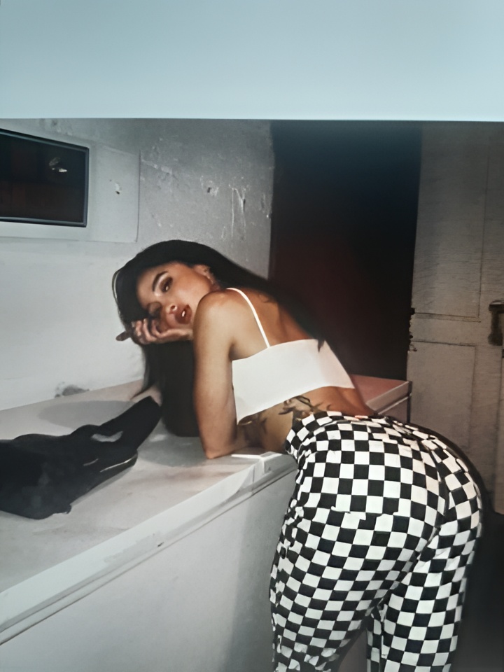 Снежана привлекальеная девушка из Белой калитвы цена от 3000 руб