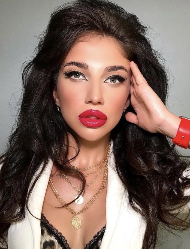 🎥 Влада привлекальеная девушка из Белой калитвы цена от 5000 руб