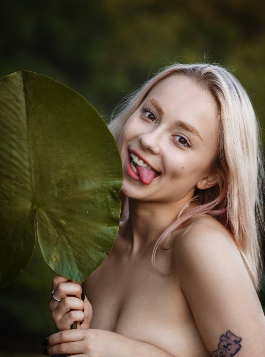 Аринка привлекальеная девушка из Белой калитвы цена от 7000 руб