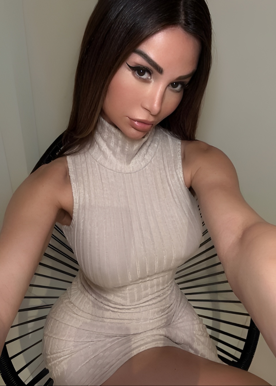 Дина привлекательная девушка из Белой калитвы цена от 8000 руб