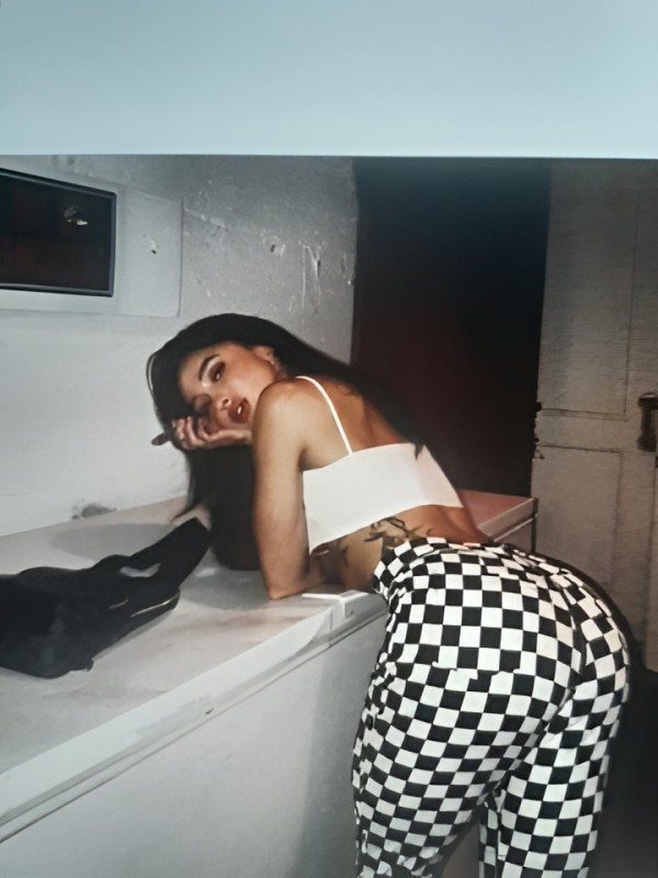 Снежана привлекательная девушка из Белой калитвы цена от 3000 руб