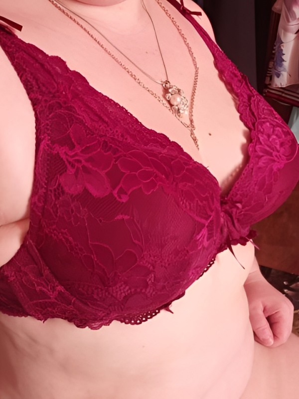 София привлекательная девушка из Белой калитвы цена от 4000 руб