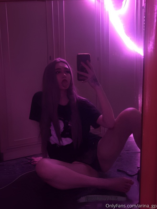 Зина привлекательная девушка из Белой калитвы цена от 2500 руб