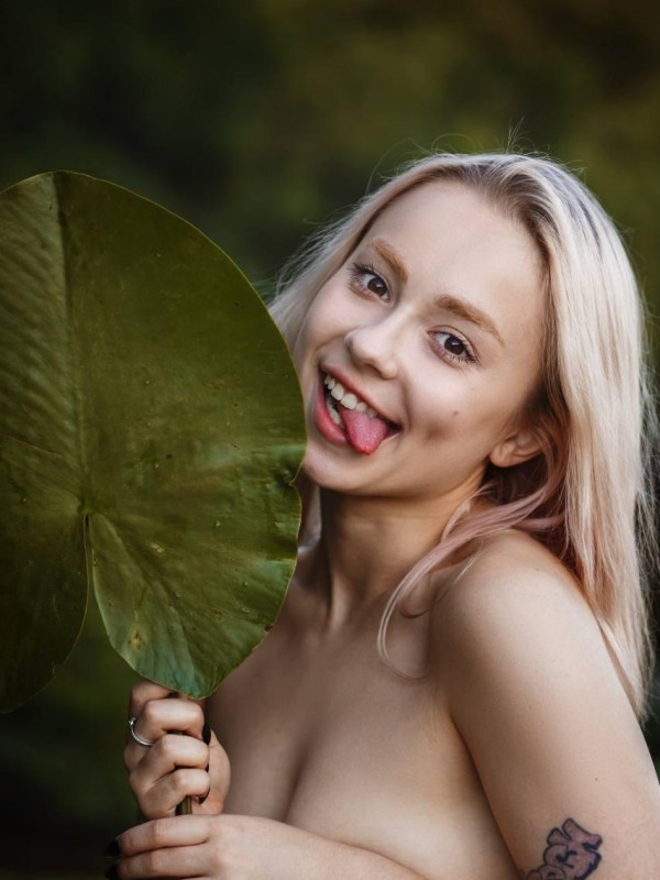 Аринка привлекательная девушка из Белой калитвы цена от 7000 руб